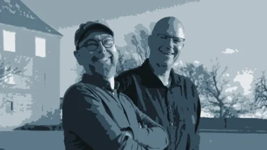 Illustration af Bjarne og Claus foran slottet