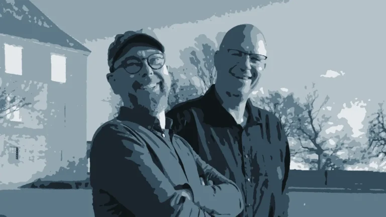 Illustration af Bjarne og Claus foran slottet